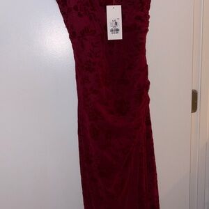 Chic Floral Maxi Dress in Deep Red